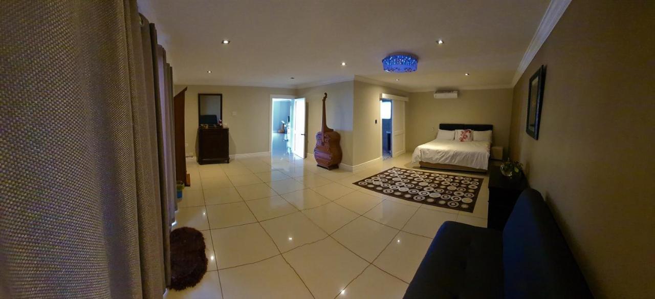 Illovo Beach House Amanzimtoti Exterior photo